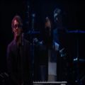 عکس کنسرت زنده Alan Walker و Benjamin Ingrosso اهنگ انسان روی ماه+زیرنویس فارسی