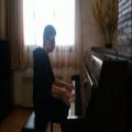 عکس اجرای بوی عیدی با پیانو صدرا یوسفی