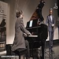 عکس اجرای قطعه ای از پاواراتی توسط رسا عبادی نیا، مربی آکادمی پیانو پدال