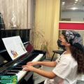 عکس آموزش پیانو در کرج در آموزشگاه موسیقی گام