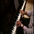 عکس اجرای پیانویی قطعه شیشه مینا از انوشیروان روحانی