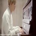 عکس پیانو زدن مین یونگی (شوگا)