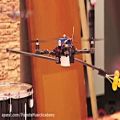 عکس اجرای تم جیمز باند توسط هلیکوپتر های روبوتیک