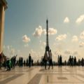 عکس سلام فرمانده ورژن فرانسوی بغل برج ایفل