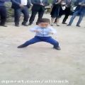 عکس رقص پسر بچه ببینید چه قشنگ میرقصه
