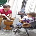 عکس آموزش تنبک کودکان آموزشگاه موسیقی شورانگیز گوهردشت کرج