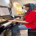عکس پیانونوازی تمرینی هنرجوی نخشبی آکادمی | آموزش پیانو