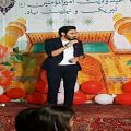عکس مجتبی نعیمیان خواننده یزدی لحظات شیرین اجرا