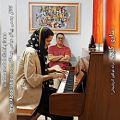 عکس اجرای پیانو آهنگ ساری گلین توسط هنرجوی عباس عبداللهی