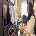 عکس اجرای زیبای قطعه روزای روشن با پیانو توسط هنرجوی نخشبی آکادمی