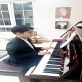 عکس اجرای پیانو والس با ایلیا بابازاده