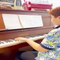 عکس آهنگ رومئو و ژولیت به عنوان تمرین کلاسی هنرجوی پیانو | آموزش پیانو