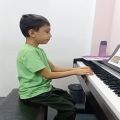 عکس ایلیا کوچک یزدی _ موش باهوش _ آوای پیانو