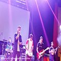 عکس اجرای اهنگ بی حوصله در کنسرت بندرعباس محمدعلیزاده مرداد