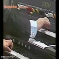 عکس تکنوازی پیانو استاد انوشیروان روحانی