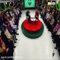 عکس آواز دسته جمعی در «خندوانه» به رهبری «امید نعمتی»