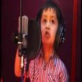عکس خواننده کودک خوش صدا با احساس فوق العاده زیبا