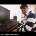 عکس نوازندگی پیانو توسط سیاوش حسینی نسب