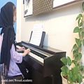 عکس تمرین كلاس پیانو (میشا غلامرضایى هنرجو كلاس پیانو)