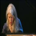 عکس پیانو از مارتا ارگریچ - Piano Concerto No. 2 Beethoven