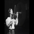عکس ویولن از كیونگ وا چانگ - Paganini violon sonata No.12