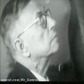 عکس سارتر در حال نواختن پیانو