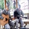 عکس گیتار زدن باحال سرباز ها