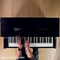عکس نوازندگی پیانو با پیانو Yamaha Clavinova CLP-645