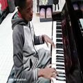 عکس پیانو نوازی کودک بسیار دلنواز