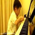 عکس پیانو نوازی پسر بچه ی 4 ساله ی کره ای!