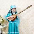 عکس نوازندگی بسیار زیبا و هنرمندانه با ساز ترکی آذربایجانی(قوپوز)