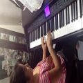 عکس پیانو زدن sarina