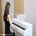 عکس نوازندگی با پیانو دیجیتال دایناتون SLP-250H