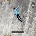 عکس [BANGTAN BOMB] بالا رفتن کوکی از دیوار