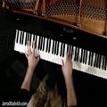 عکس اجرای آهنگ دزدان دریایی کاراییب با پیانو