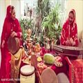 عکس نوازندگی با عشوه و ناز فوق العاده دو دختر زیبای ایرانی در شب یلدا