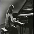 عکس پیانو از مارتا آرگریچ-Martha Argerich