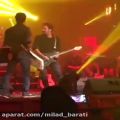 عکس میلاد براتی اجرای زنده گیتار الکتریک در کنسرت