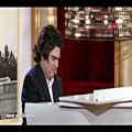 عکس اجرای پیانوی قطعه «راز باغ»توسط سامان احتشامی در دورهمی