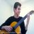 عکس نوازندگی هنرجوی گیتار آموزشگاه پژواک