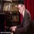عکس پیانونوازی استاد شاهین فرهت در تلویزیون